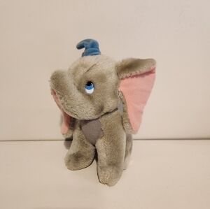 7 1/2” Vintage 1980’s Walt Disney Dumbo Plush Stuffed Animal